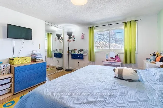 Additional image 17 of 1528 Lancaster Dr Unit 24