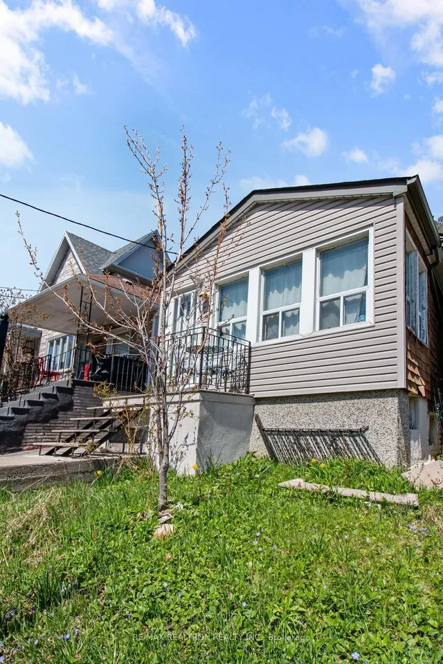 Additional image 11 of 62 Livingstone Ave