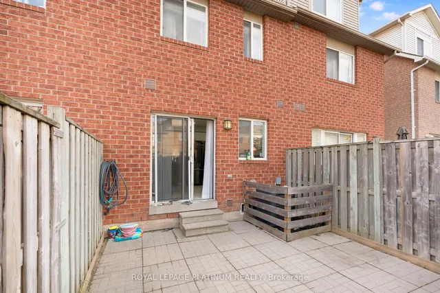 Additional image 31 of 41 Spadina Rd