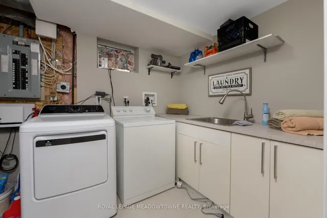 Additional image 40 of 1876 Stevington Cres