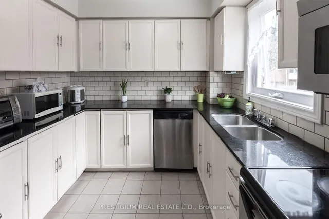 Additional image 14 of 25 Cardwell Ave Unit 30