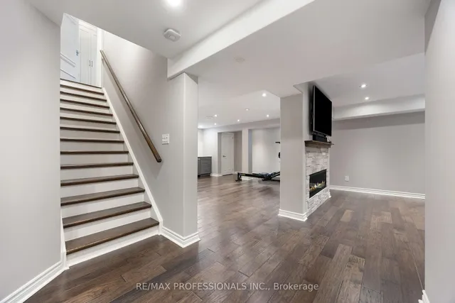 Additional image 35 of 401 Coombs Crt