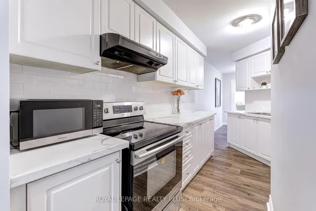 Additional image 7 of 5020 Delaware Dr Unit 2
