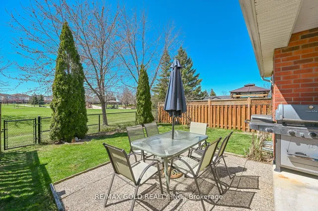 Additional image 45 of 8 Willow Park Dr