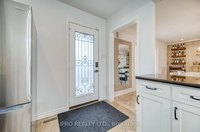 Additional image 4 of 92 Delma Dr