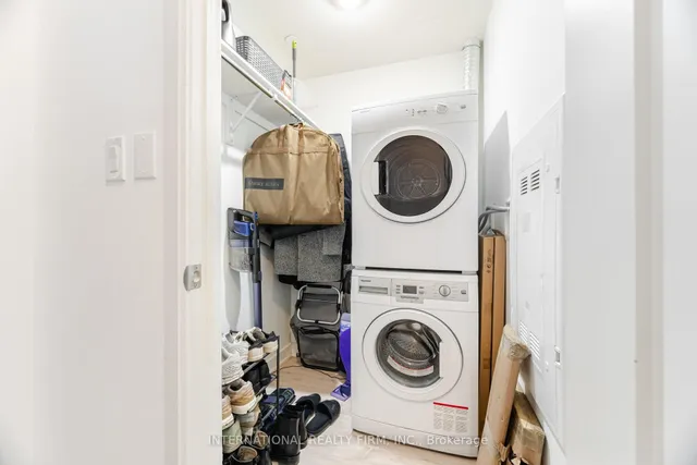 Additional image 24 of 27 Bathurst St Unit 1012