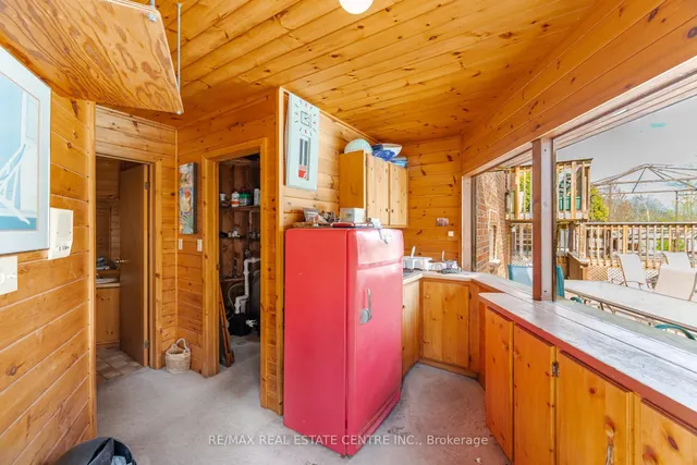 Additional image 46 of 42 Fernbrook Cres