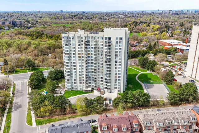 Additional image 35 of 3077 Weston Rd Unit 2009