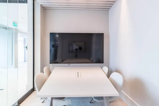 Additional image 29 of 2020 Bathurst St Unit 718