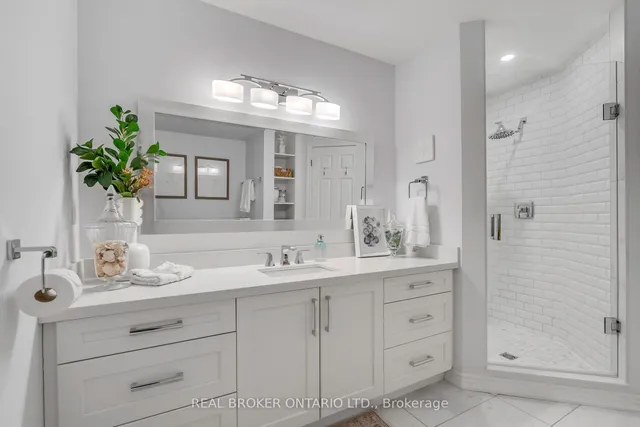 Additional image 16 of 2015 Cleaver Ave Unit 26