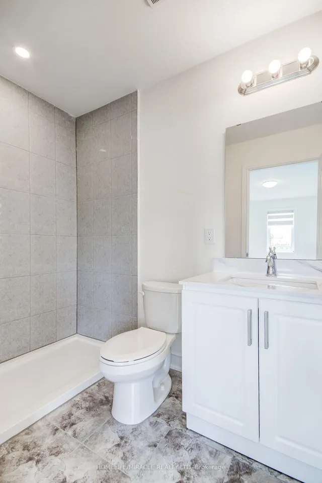 Additional image 30 of 28 Yvonne Dr