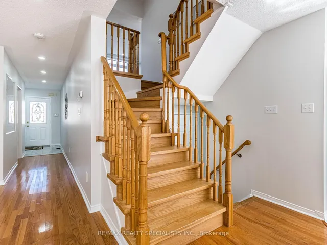 Additional image 23 of 10 Chestermere Cres