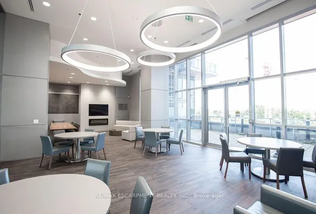 Additional image 21 of 2093 Fairview St Unit 1504