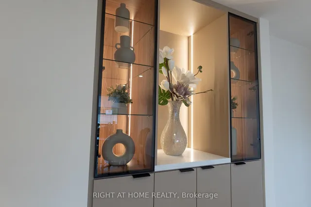 Additional image 27 of 447 Walmer Rd Unit 608