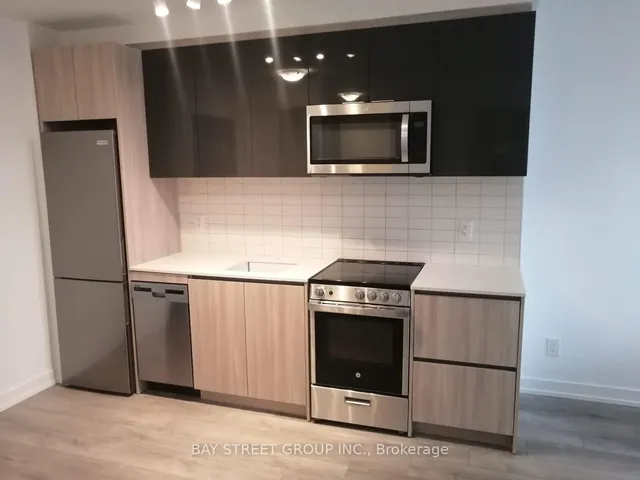 Additional image 3 of 3100 Keele St Unit 605