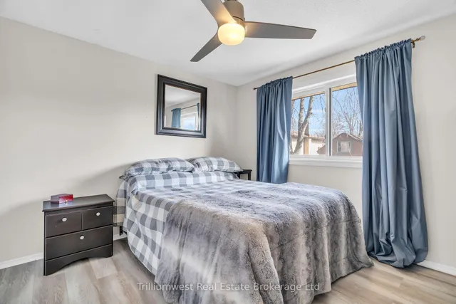 Additional image 27 of 121 Martinglen Cres