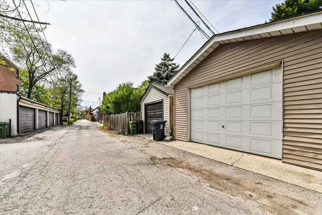 Additional image 48 of 454 Donlands Ave