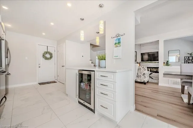 Additional image 22 of 220 Doon South Dr