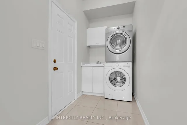 Additional image 24 of 98 Lola Cres