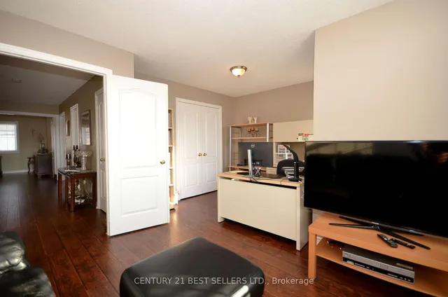 Additional image 41 of 9 Coin St