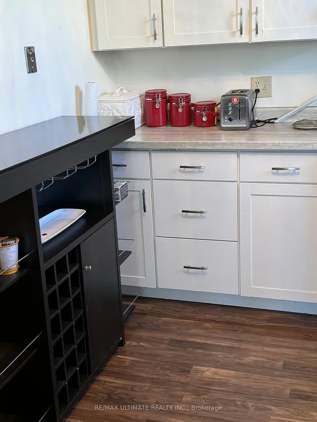 Additional image 10 of 3559 Eglinton Ave Unit 1210