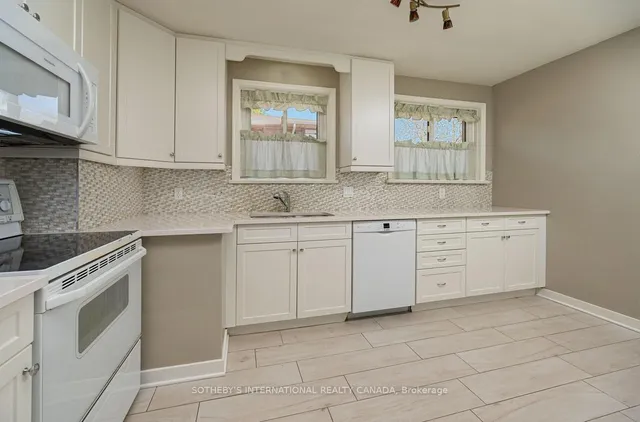 Additional image 26 of 77 Cornerbrook Dr