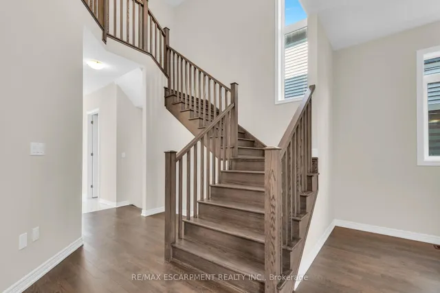 Additional image 30 of 67 Starfire Cres