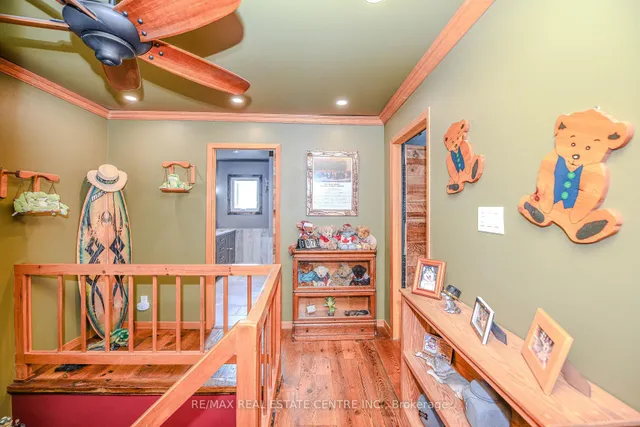 Additional image 22 of 14 Royce Ave