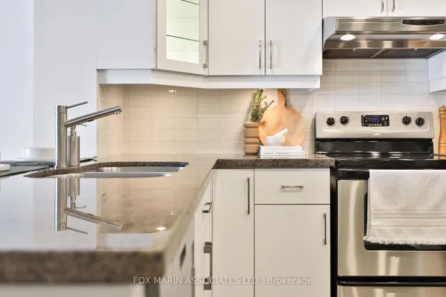 Additional image 9 of 701 King St Unit 1013