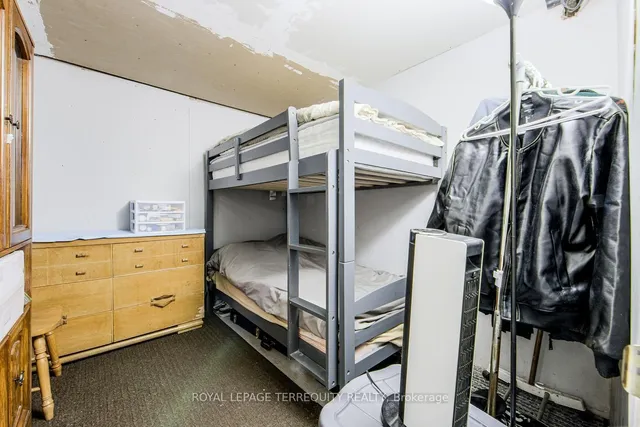 Additional image 30 of 33 Rochelle Ave Unit 51