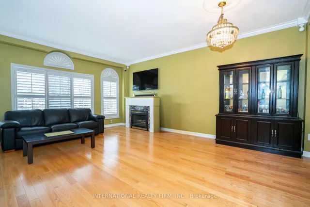 Additional image 4 of 8 Margaret Rose Crt