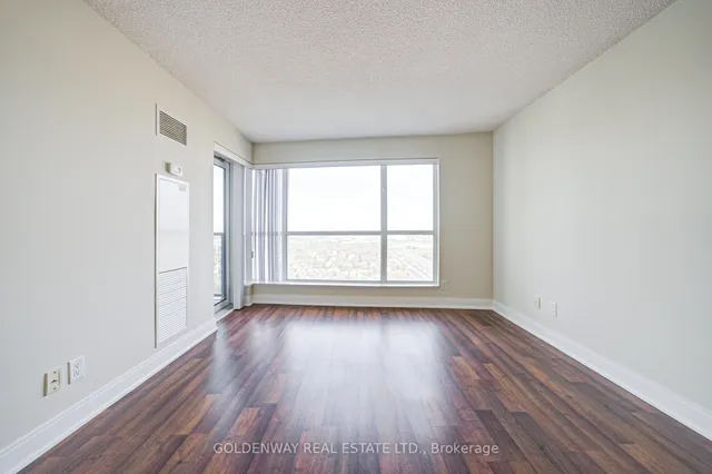 Additional image 10 of 125 Village Green Sq Unit 3701