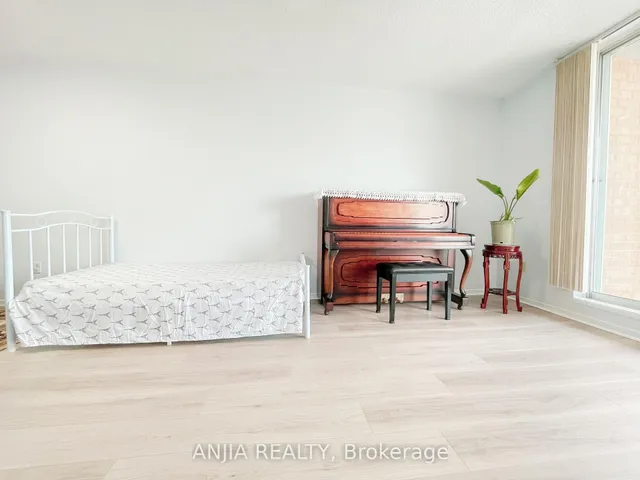 Additional image 31 of 15 Sewells Rd Unit PH3