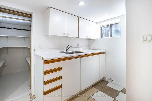 Additional image 32 of 48 Thirteenth St