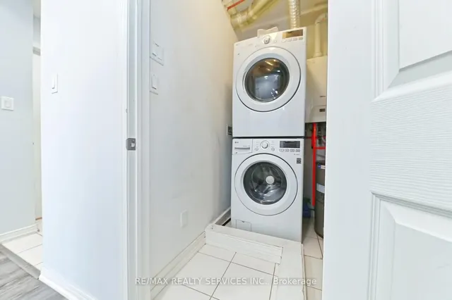 Additional image 38 of 50 Sky Harbour Dr Unit 411