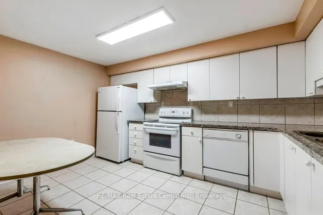 Additional image 16 of 165 Bold St Unit 204