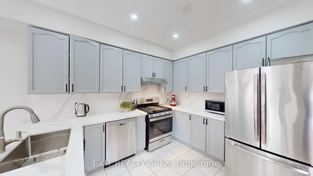 Additional image 16 of 77 Commodore Dr