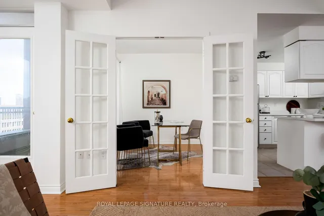 Additional image 20 of 889 Bay St Unit PH4