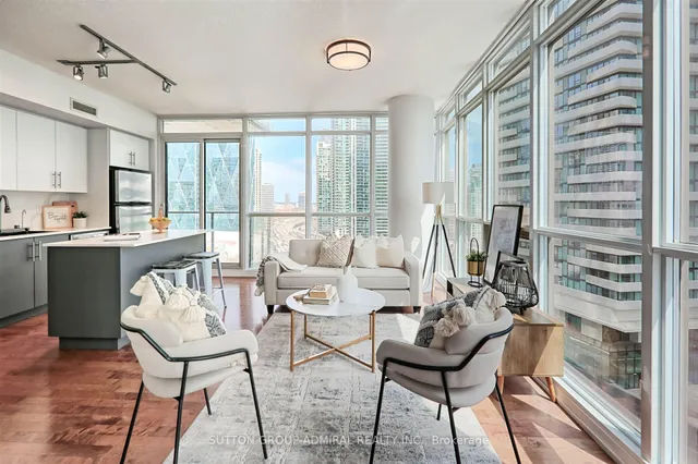 Additional image 23 of 55 Bremner Blvd Unit 1407