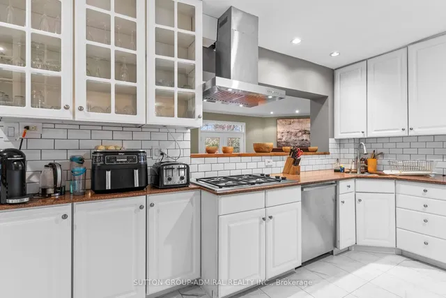 Additional image 17 of 298 Bessborough Dr