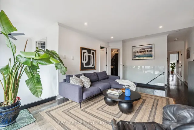 Additional image 40 of 300 Avenue Rd Unit 4