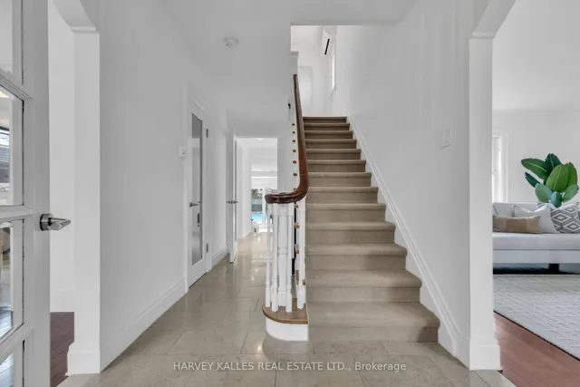 Additional image 5 of 111 Strathallan Blvd
