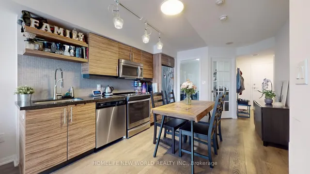 Additional image 5 of 400 Adelaide St Unit 717