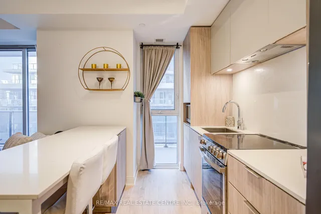 Additional image 6 of 70 Annie Craig Dr Unit 703