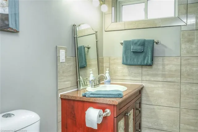 Additional image 31 of 46 2 Ave