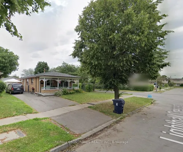 Primary image of 32 Lighthall Cres