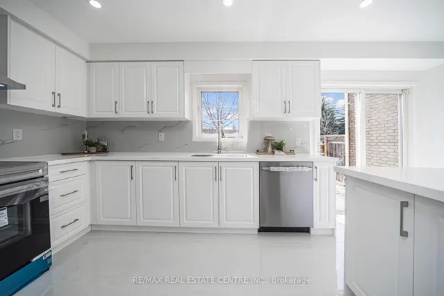 Additional image 17 of 126 Sandyshores Dr