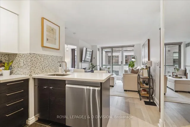 Additional image 15 of 311 Richmond St Unit 701