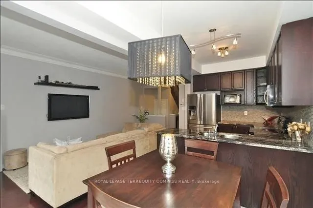 Additional image 4 of 8 Edhouse Ave