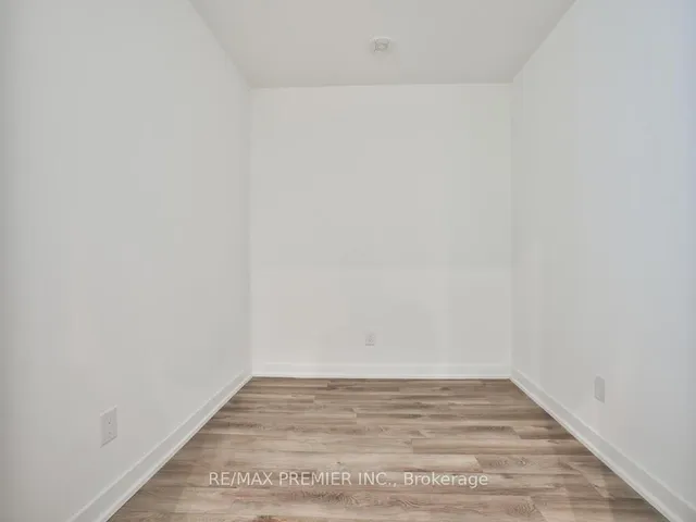 Additional image 32 of 1808 St Clair Ave Unit 607